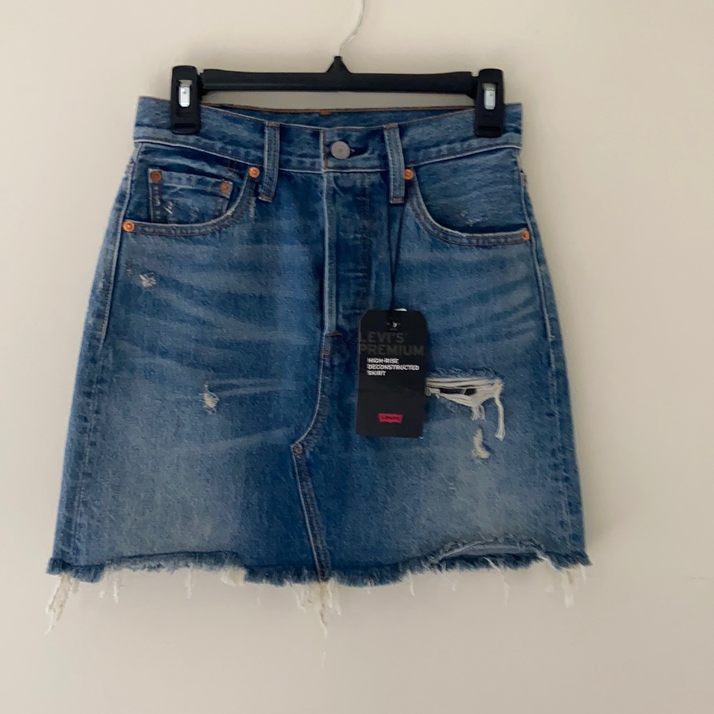 Levi’s Denim / Jean Skirt size 26 NWT